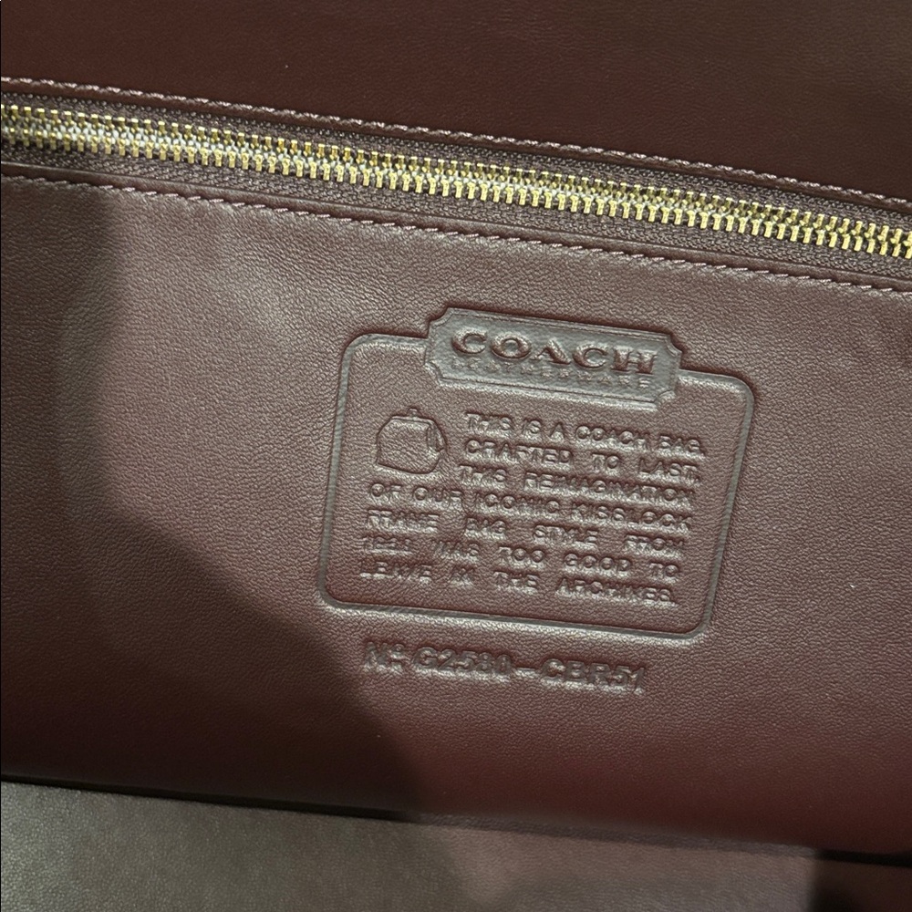 Coach Large Kisslock in Black Currant - Picture 5 of 7